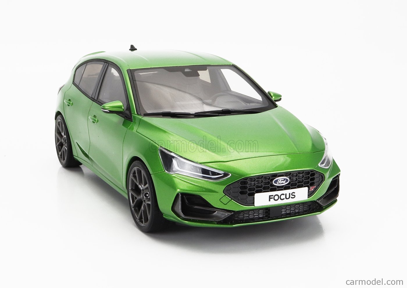 OTTO-MOBILE OT450 Scale 1/18 | FORD ENGLAND FOCUS MK5 PHASE 2 ST 2022 GREEN