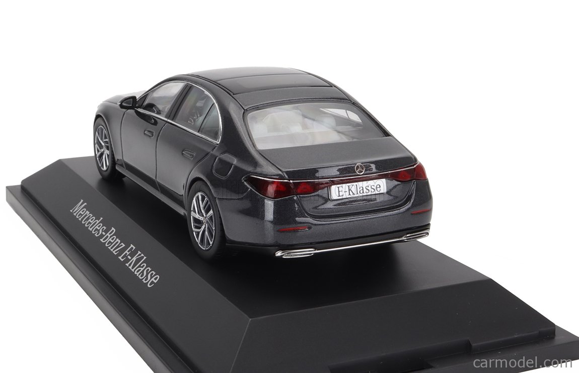 Modèle Réduit Voiture Norev 1:43 - Mercedes Classe E W214 2024 - Couleur Gris Graphite - Neuf