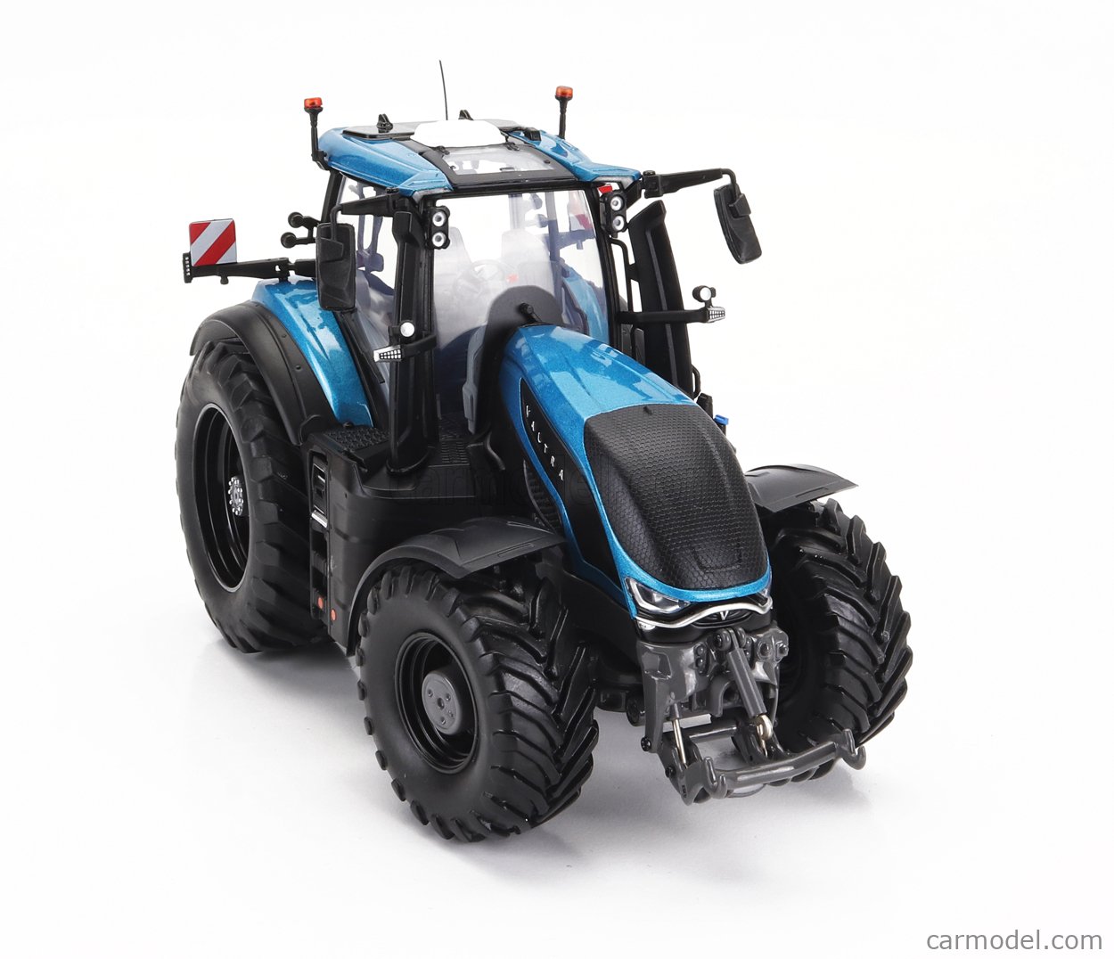 UNIVERSAL HOBBIES UH6652 Scale 1/32 | VALTRA S416 TRACTOR 2022 ...