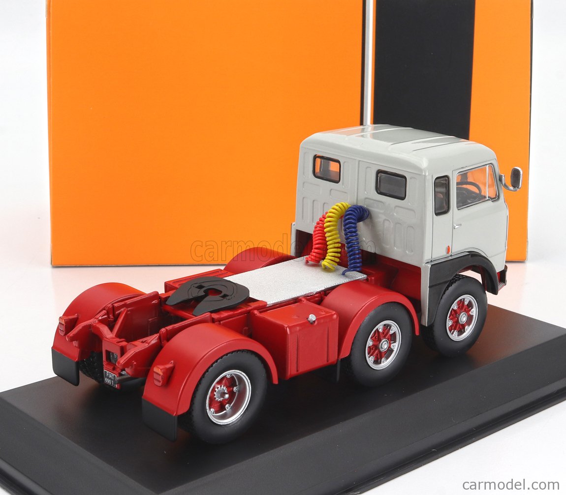 イクソ 1/43 フィアット 690 T1 1961 トレーラーヘッド Amazon | 1/43 フィアット 690 T1 トレーラーヘッド 1961年
