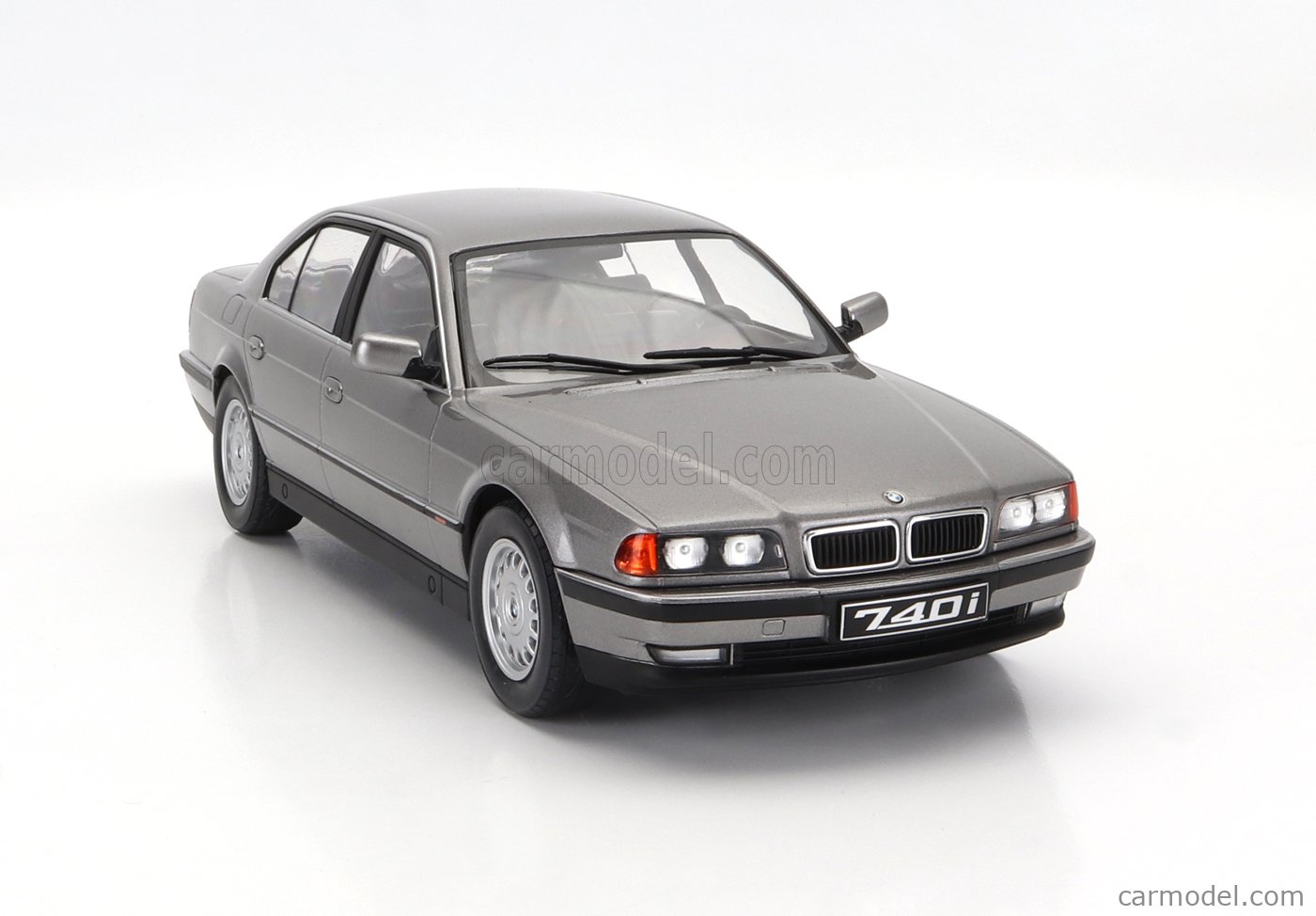 BMW - 7-SERIES 740i (E38) 1994