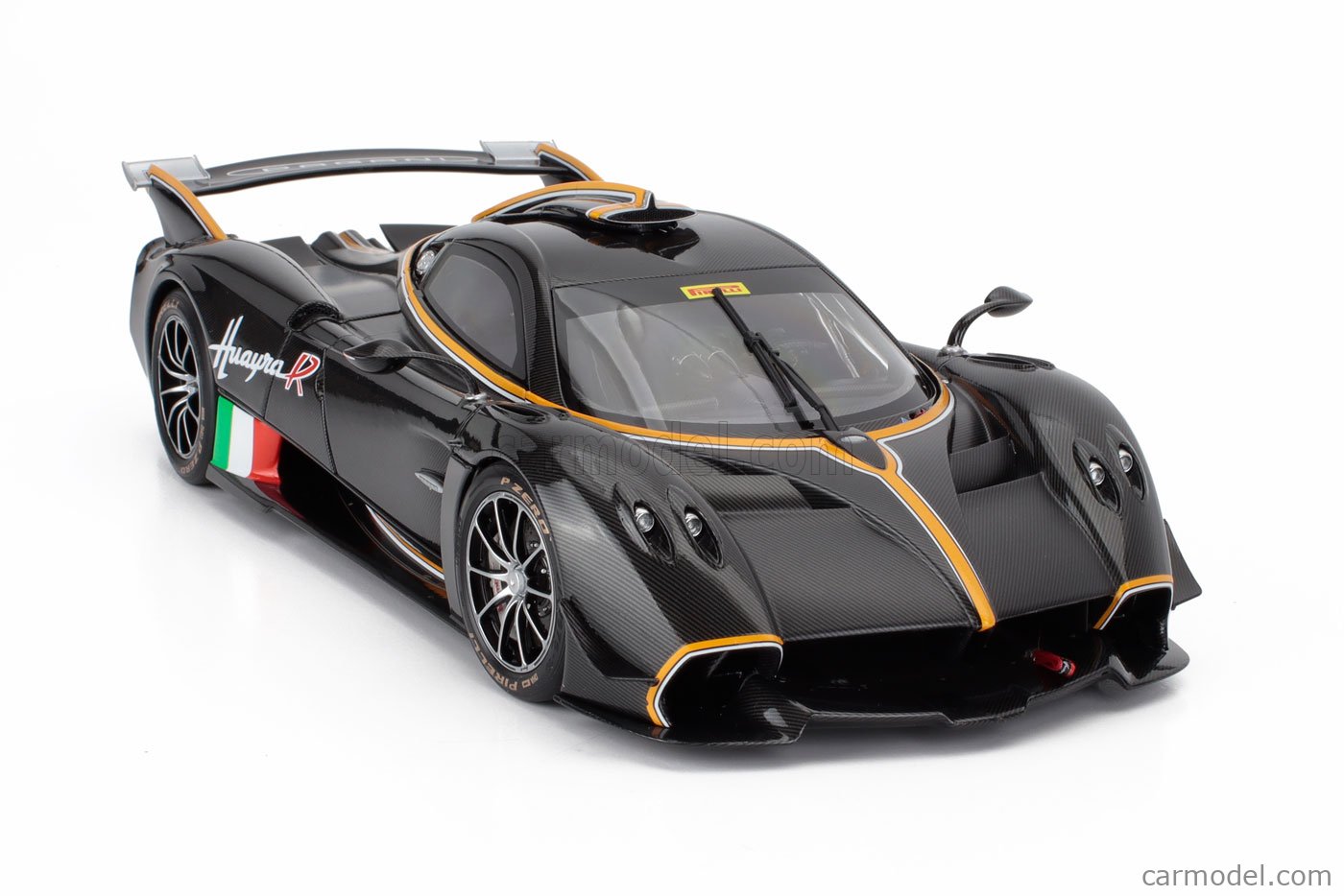 LCD-MODEL LCD18012-BL Scale 1/18 | PAGANI HUAYRA R N 1 2021 BLACK