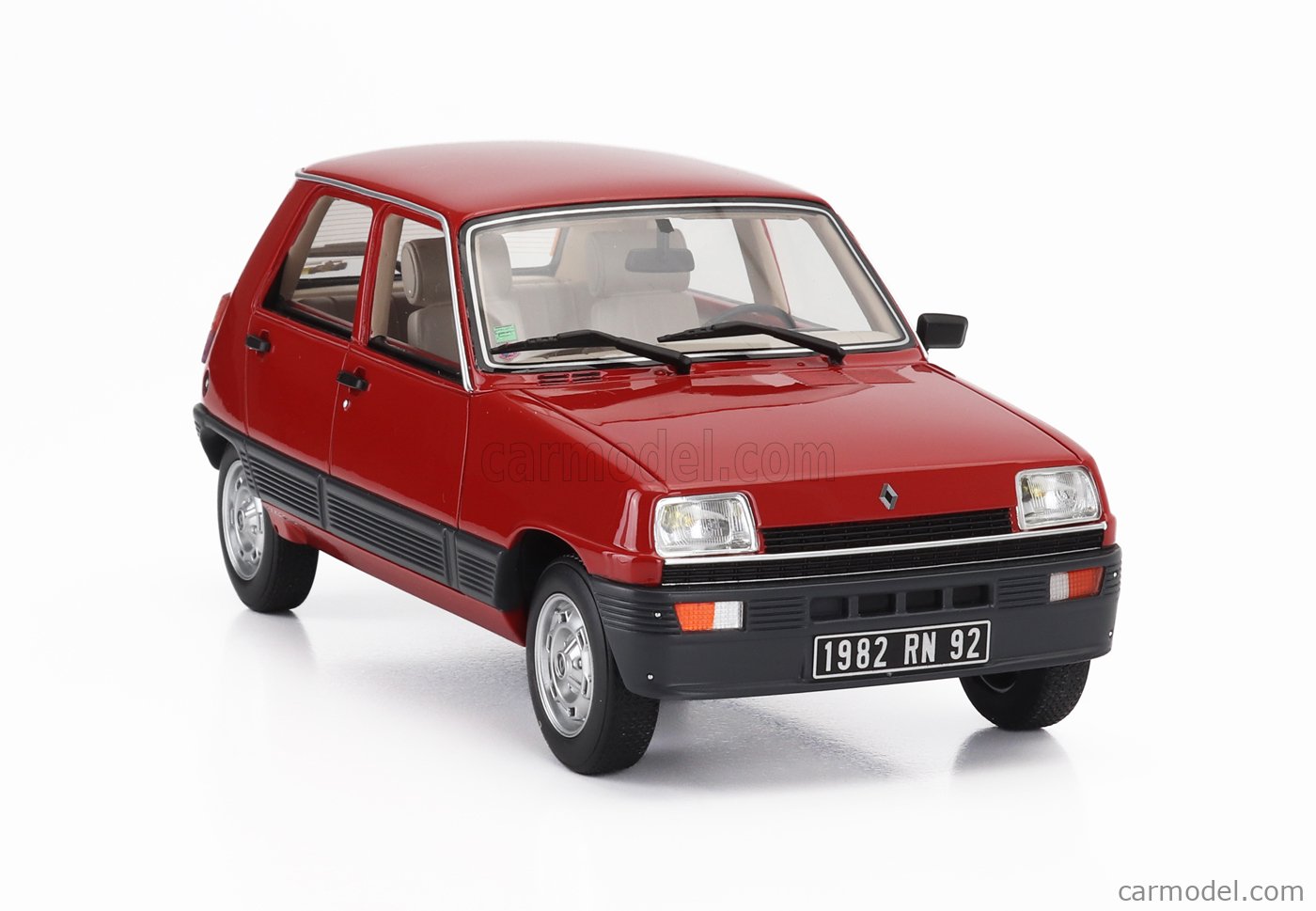 OTTO-MOBILE OT1147 Scale 1/18 | RENAULT R5 GTL 1984 RED