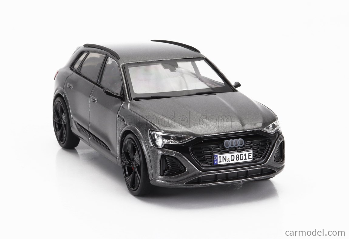 アウディ　ミニカー　Ｑ８ｅ－ｔｒｏｎ　43：1 楽天市場】【 AUDI 純正 】モデルカー Q8 e-tron クロノスグレー