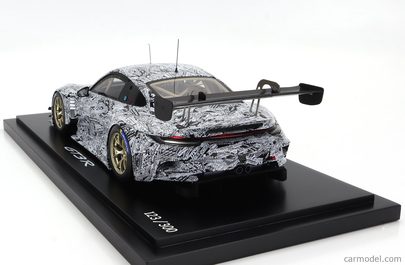 Porsche 911 GT3 Touring Pack Rouge 2020 – Spark 1/18 – Figurine Résine Neuve