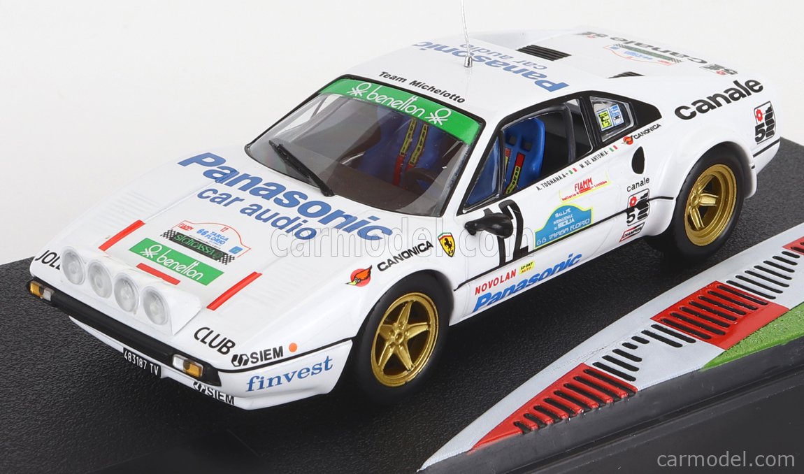 OPO 10 - Modellino Auto Ferrari 308 GTB In Scala 1/43 - Targa Florio 1982 (FR004) - Collezione Da Esposizione In Plexiglass