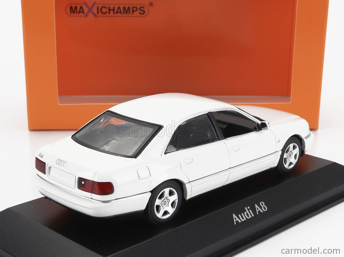 Modèle Réduit Audi A8 1:43 Minichamps - Édition Promotionnelle Argentée - Neuf