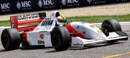 MINICHAMPS 530931805 Scale 1/18 | McLAREN F1 FORD MP4/8 V8