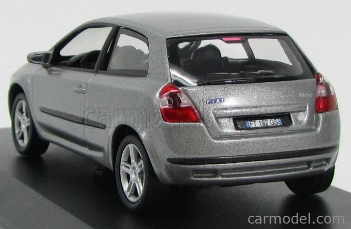 Voiture miniature Fiat Stilo Norev au 1/43