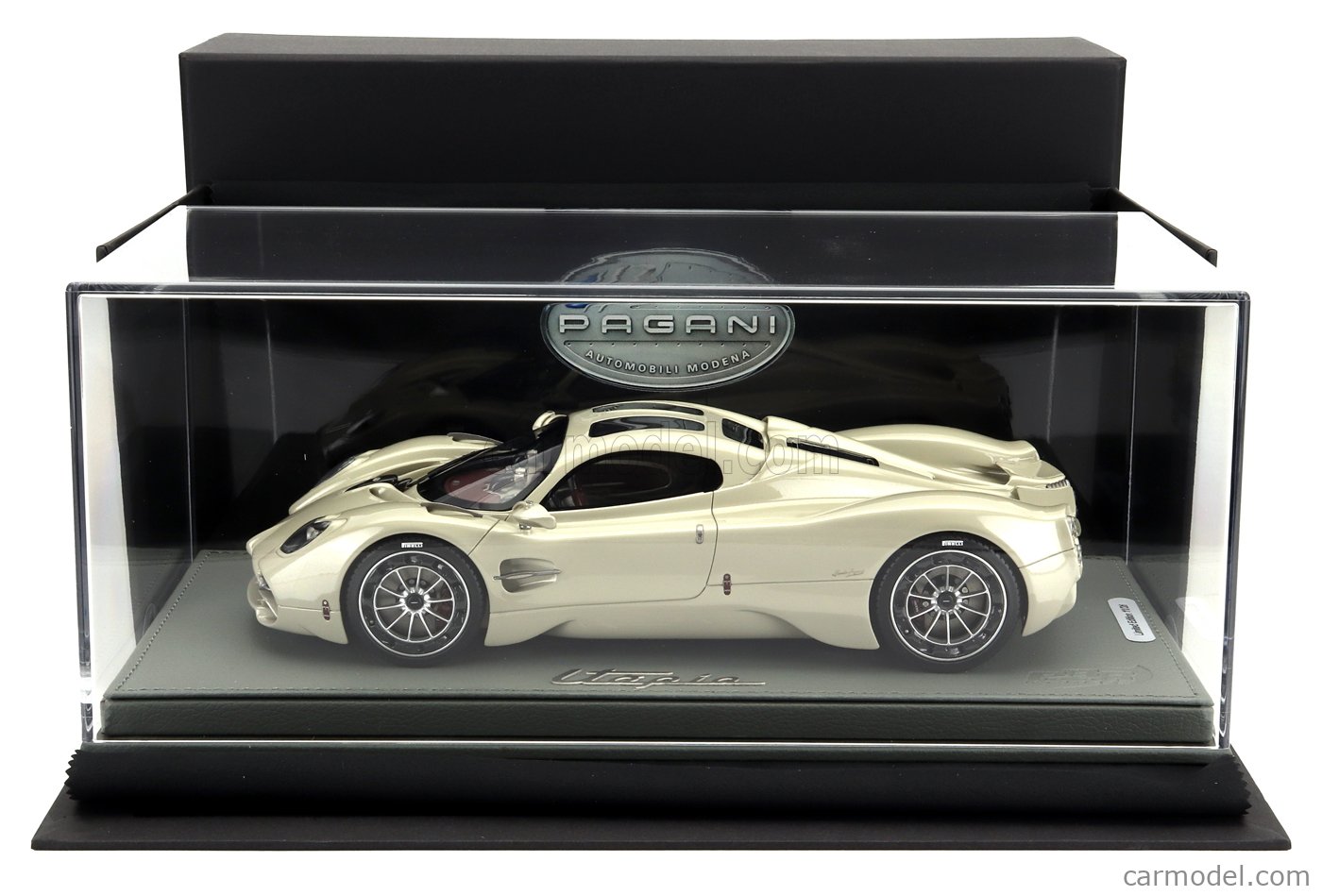 Bbr Models P18223st1 Vet Scale 1 18 Pagani Utopia 2022 Con Vetrina