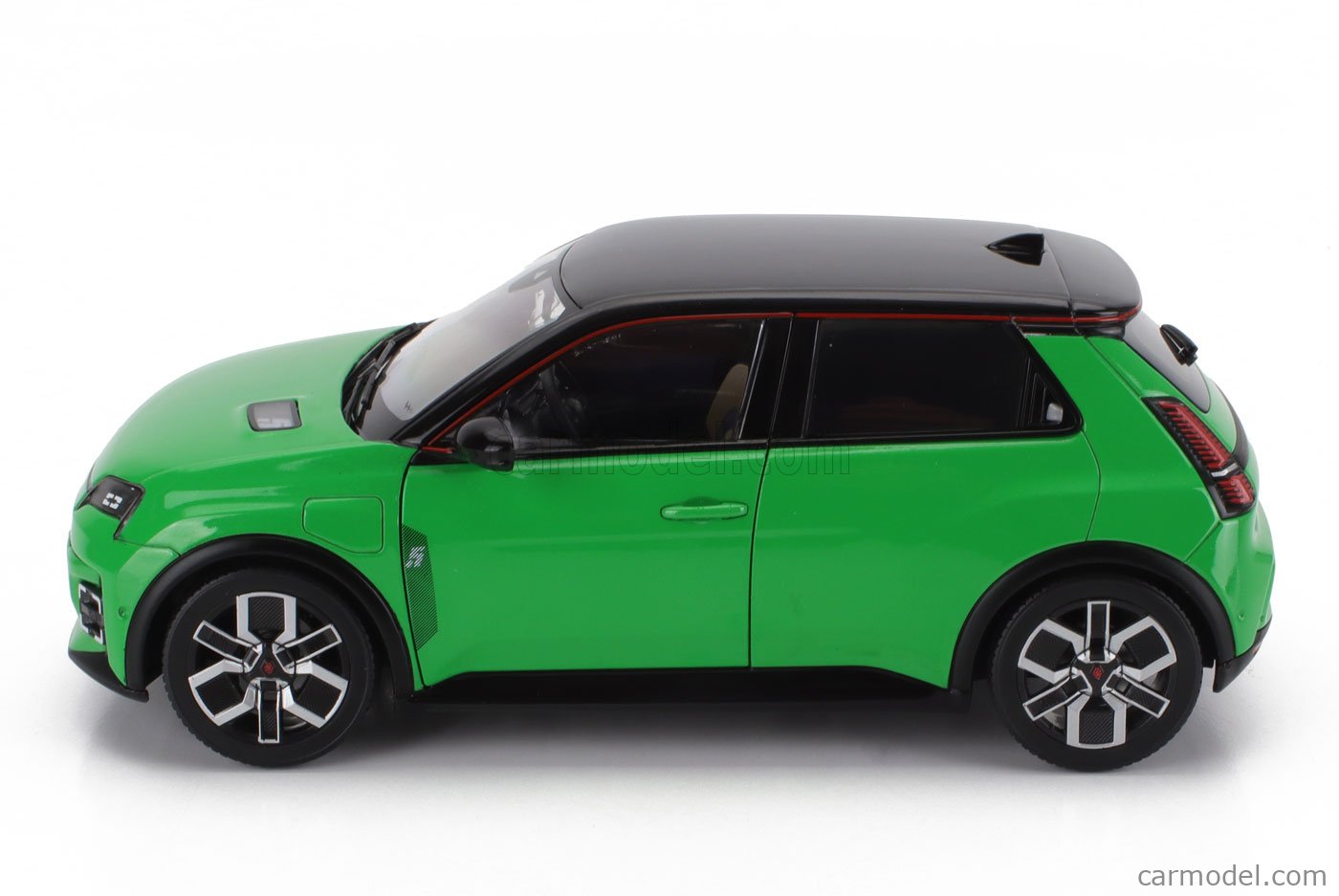 Modèle réduit Renault - R5 E-tech 2024 - Green Black 1/18 | Solido
