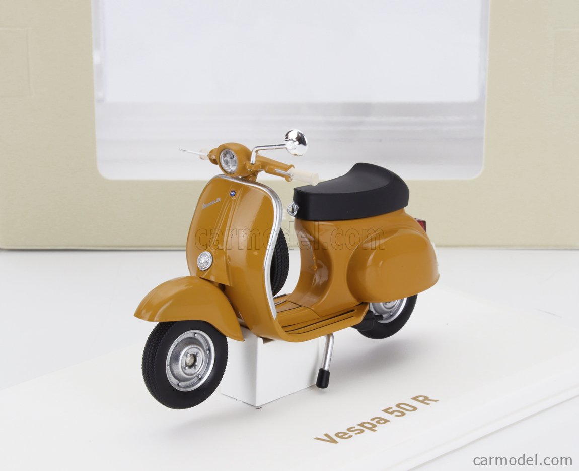 NOREV 182080 Scala 1/18 PIAGGIO VESPA 50 R 1969 POSITANO YELLOW