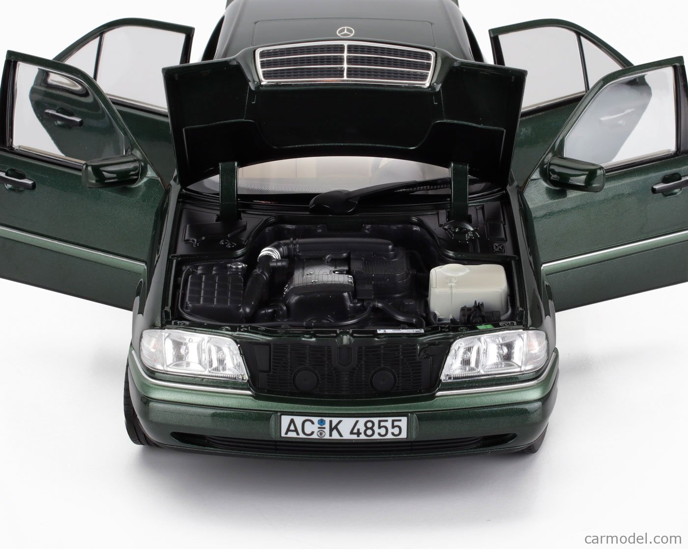 NOREV 183372 Scale 1/18 | MERCEDES BENZ C-CLASS C200 (W202) 1993 GREEN