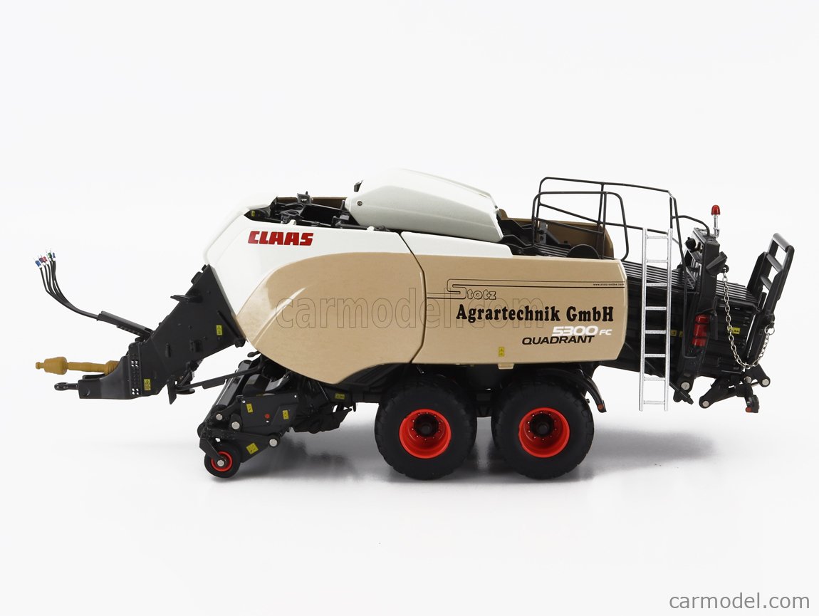 SARL RAIMOND teste la presse Claas Quadrant 5300 - Travaux agricoles