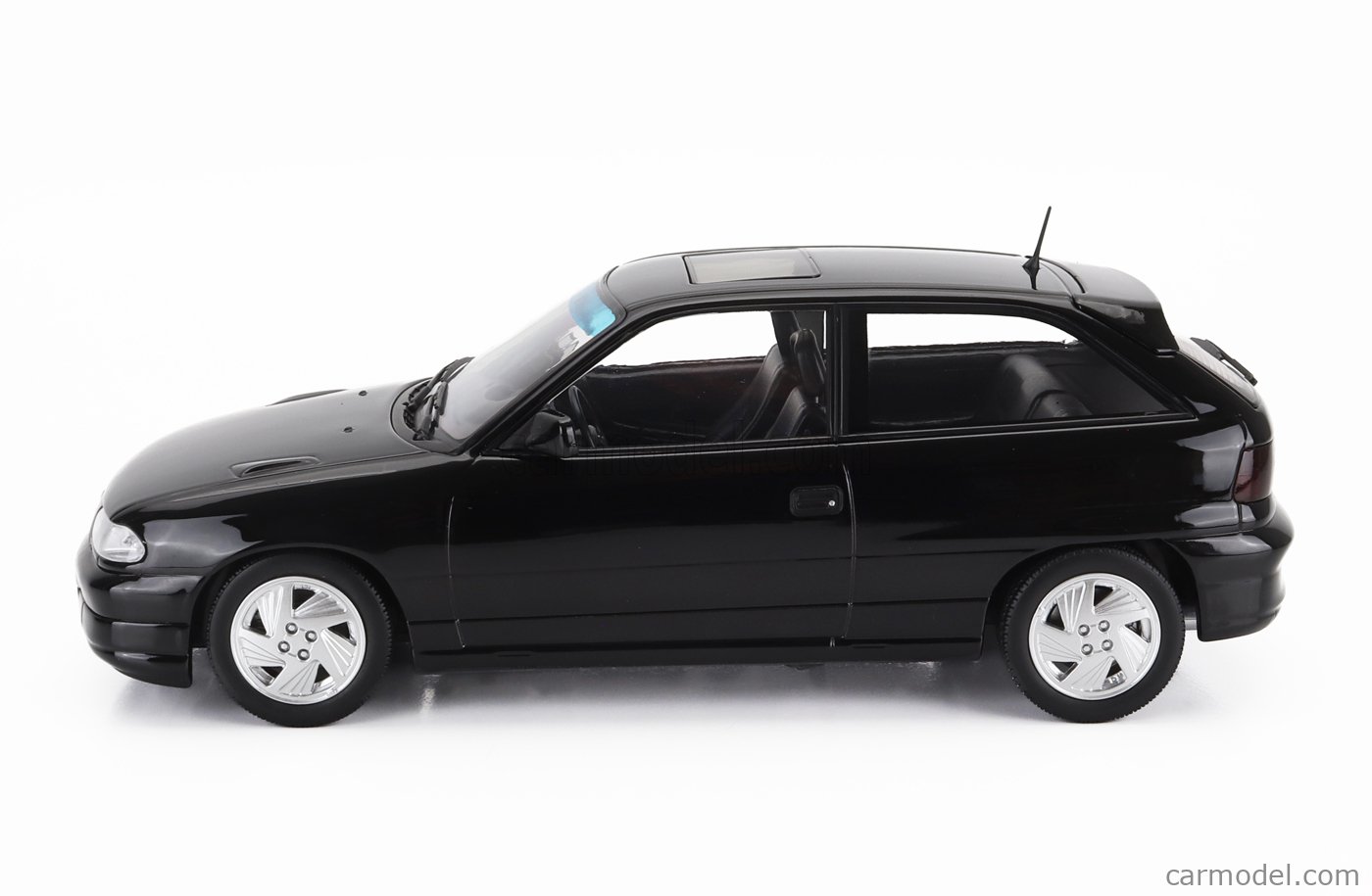 Modellino Norev Opel Astra F GSi 1992 Scala 1:18 &ndash; Colore Nero Metallizzato