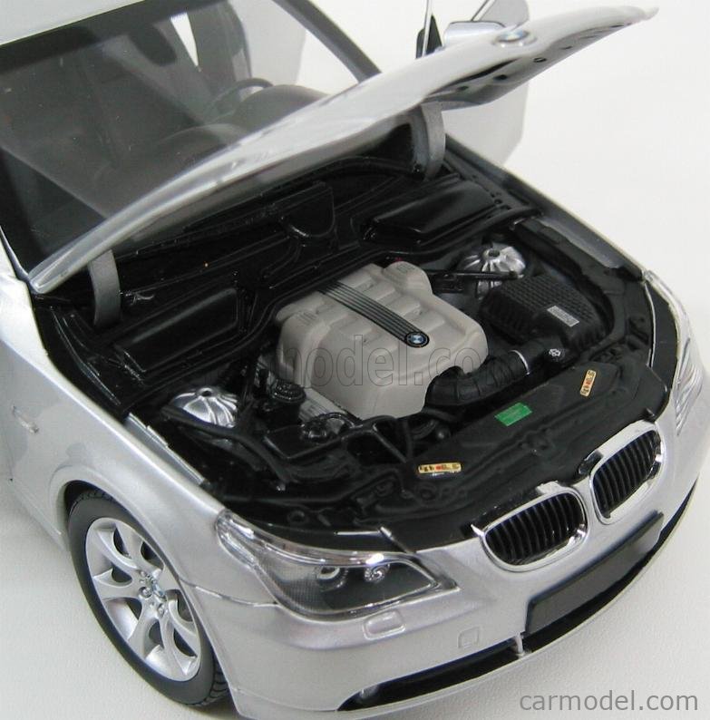 BMW 545i touring E61 silver ミニカー 京商 1/18 BMW 545i touring E61 silver ミニカー 京商 1/18 BMW 545i