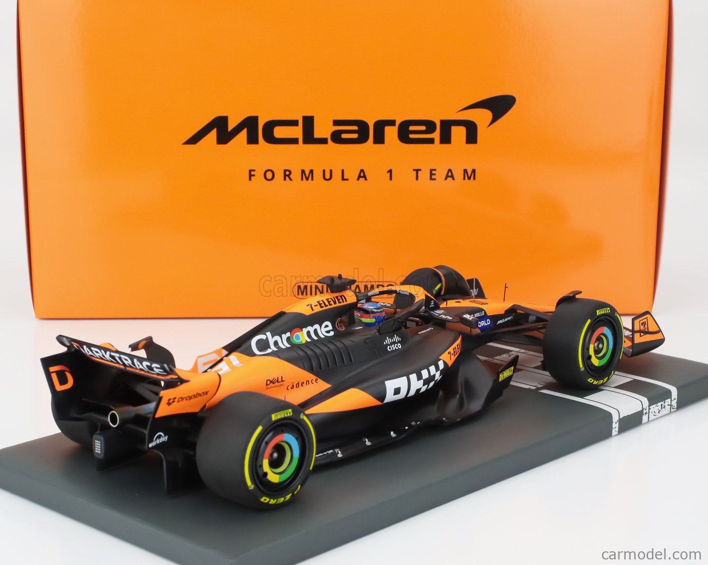 MINICHAMPS 537243181 Scale 1/18 | McLAREN F1 MCL38 TEAM MCLAREN N