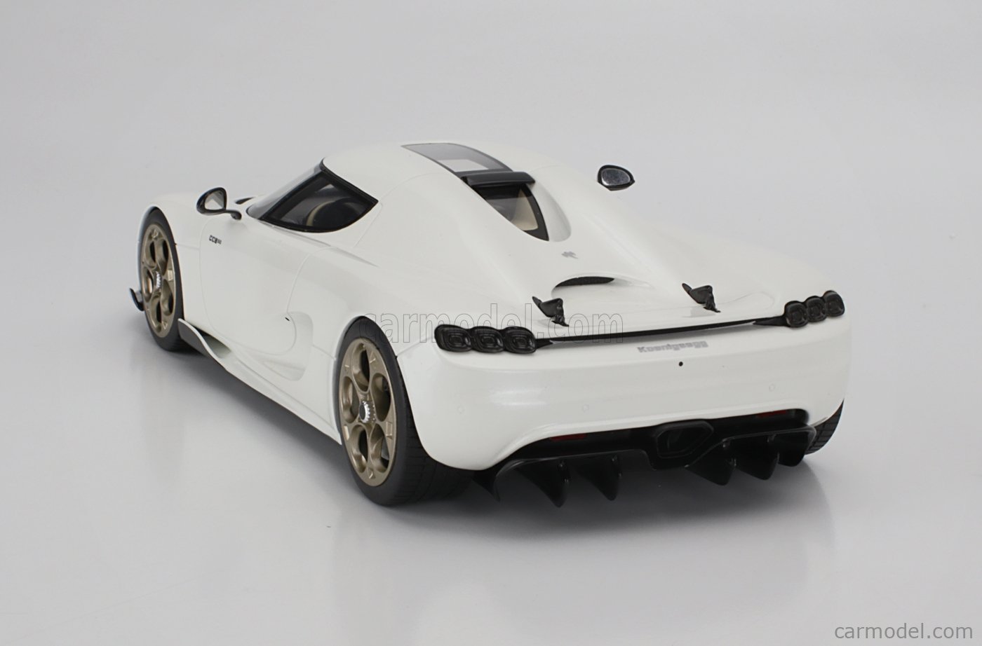 GT-SPIRIT GT903 Scale 1/18 | KOENIGSEGG CC850 2024 WHITE