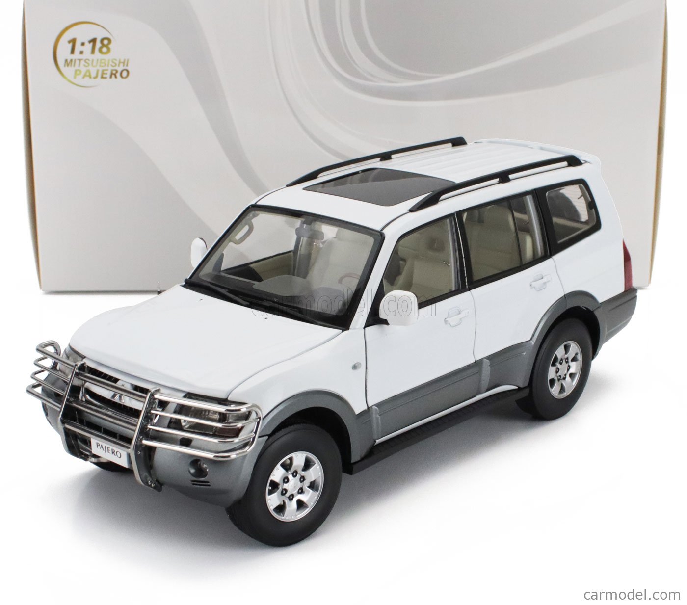 SUN-STAR 05833 Scale 1/18 | MITSUBISHI PAJERO 3.5L V6 V73
