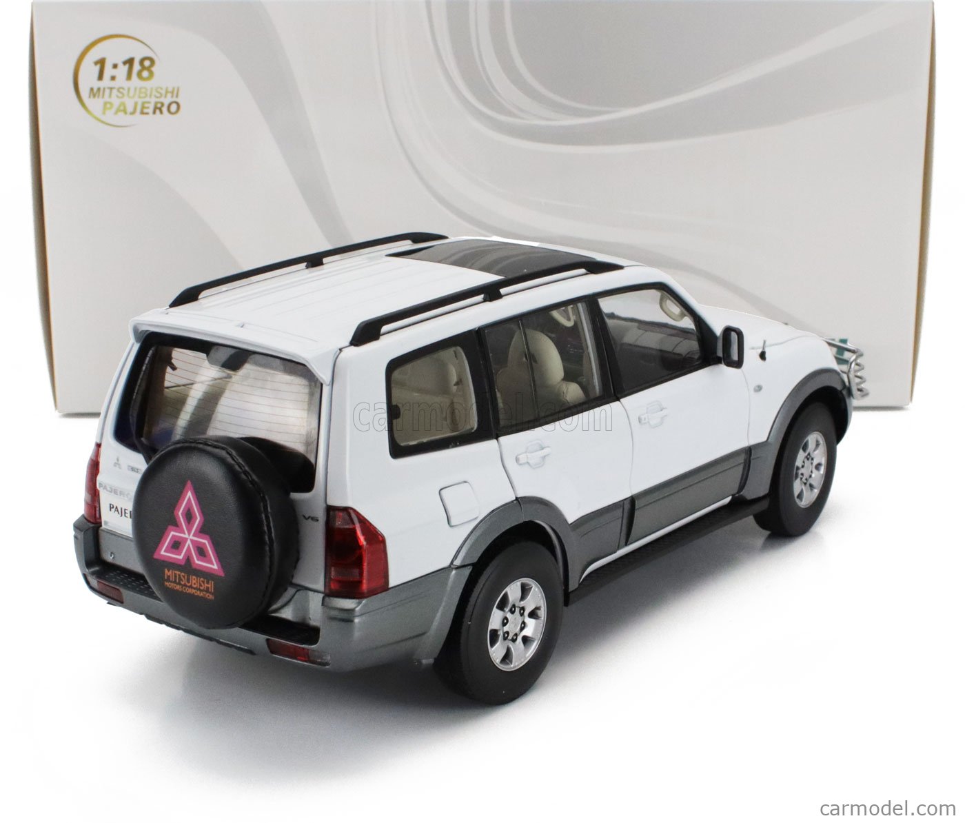 【未開封】サンスター　MITSUBISHI PAJERO 1/18 Sun Star Models 1:18 Mitsubishi Pajero 3.5 V6 Long