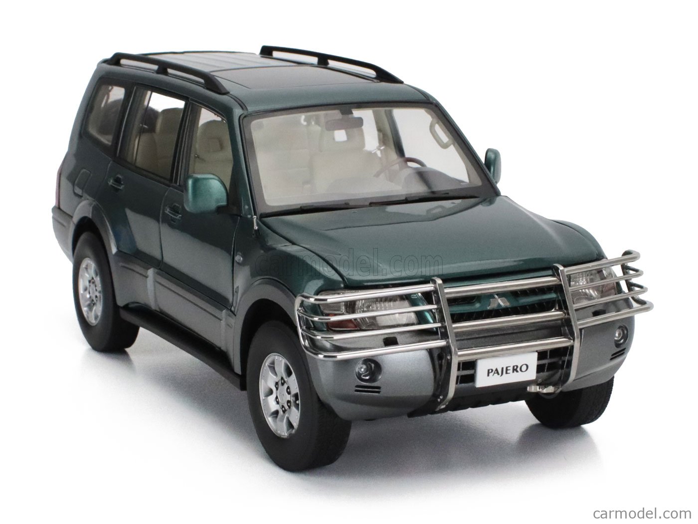 SUN-STAR 05831 Scale 1/18 | MITSUBISHI PAJERO 3.5L V6 V73