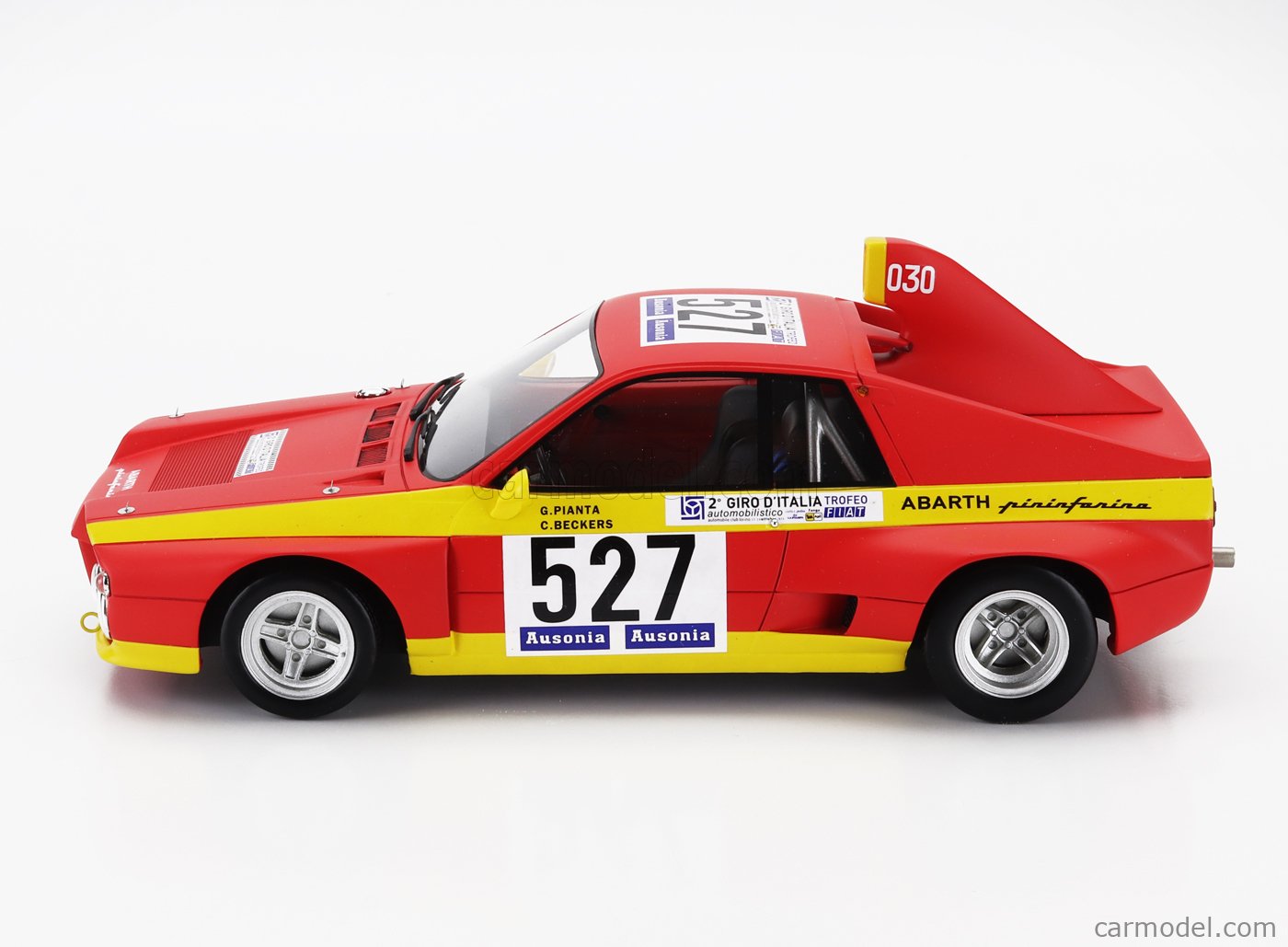 MAXIMA MAX006001 Scale 1/18 | ABARTH SE030 PININFARINA 527