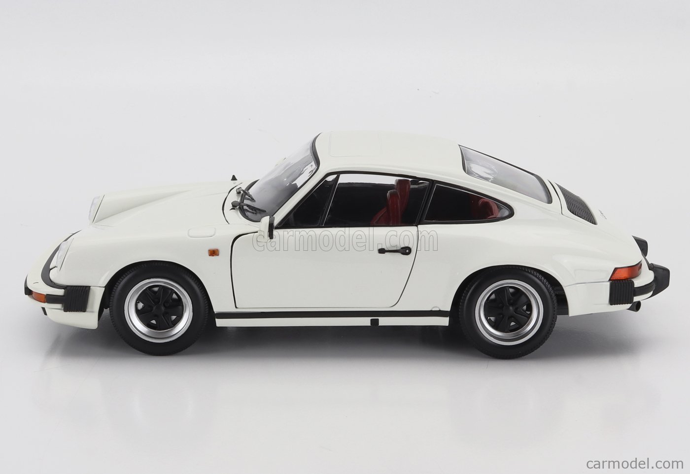 Porsche 911 Carrera 3.2 Coupé 1983 Rouge Indien 1/18 Minichamps 100063021