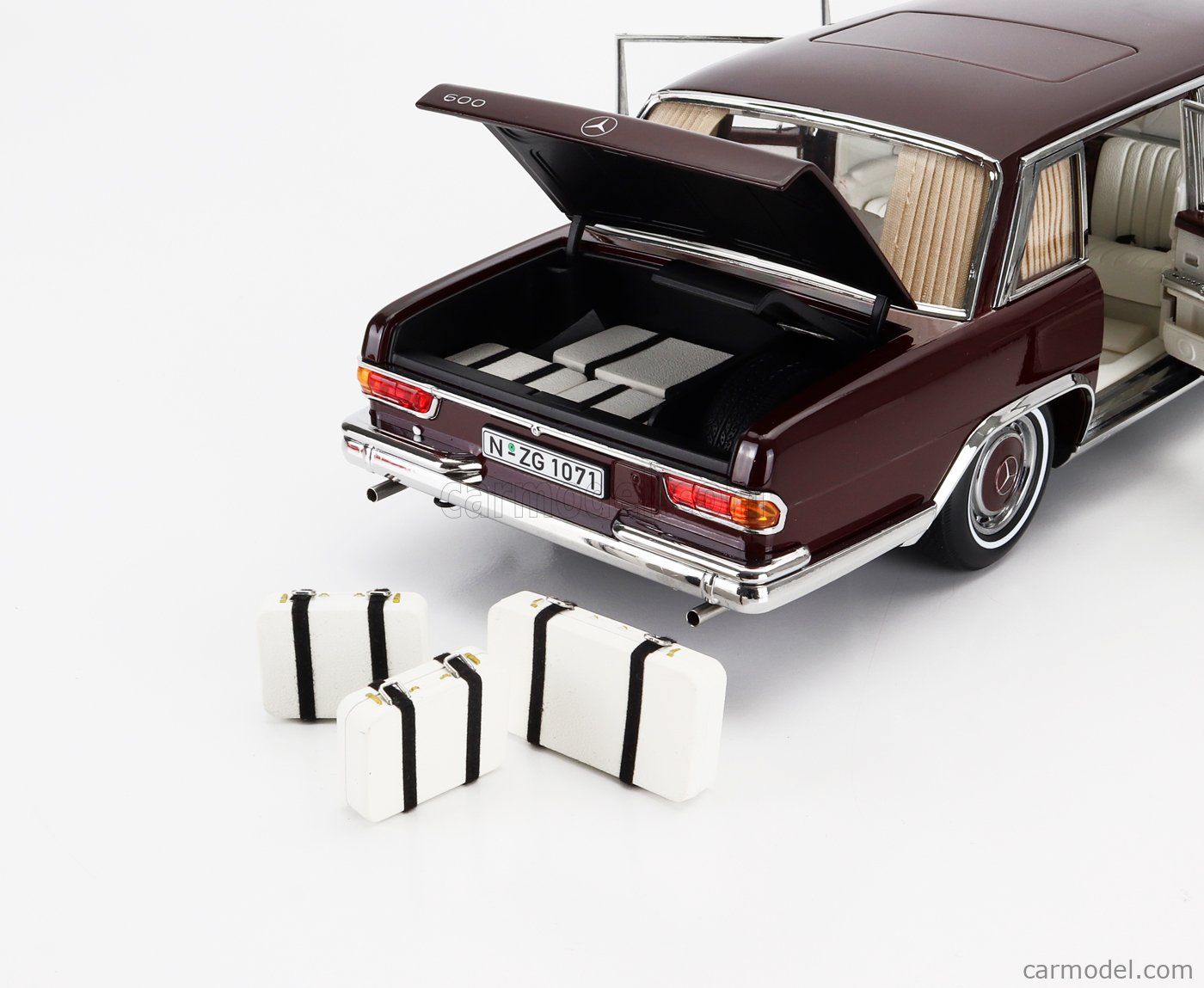 nzg-1071-15-scale-1-18-mercedes-benz-s-class-600-lwb-pullman-w100