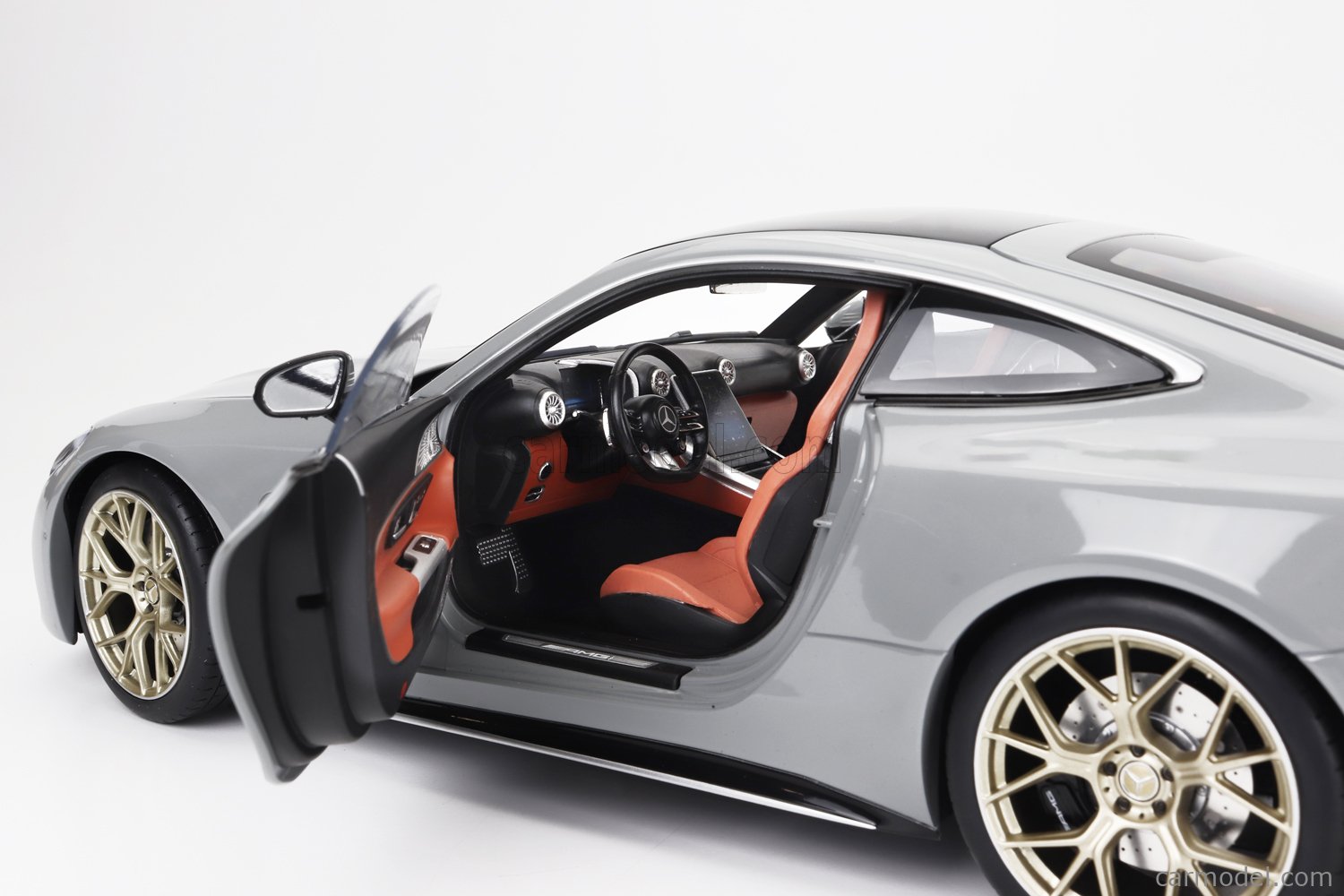 NZG 10331/52 Scale 1/12 | MERCEDES BENZ AMG GT63 V8 BITURBO (C192