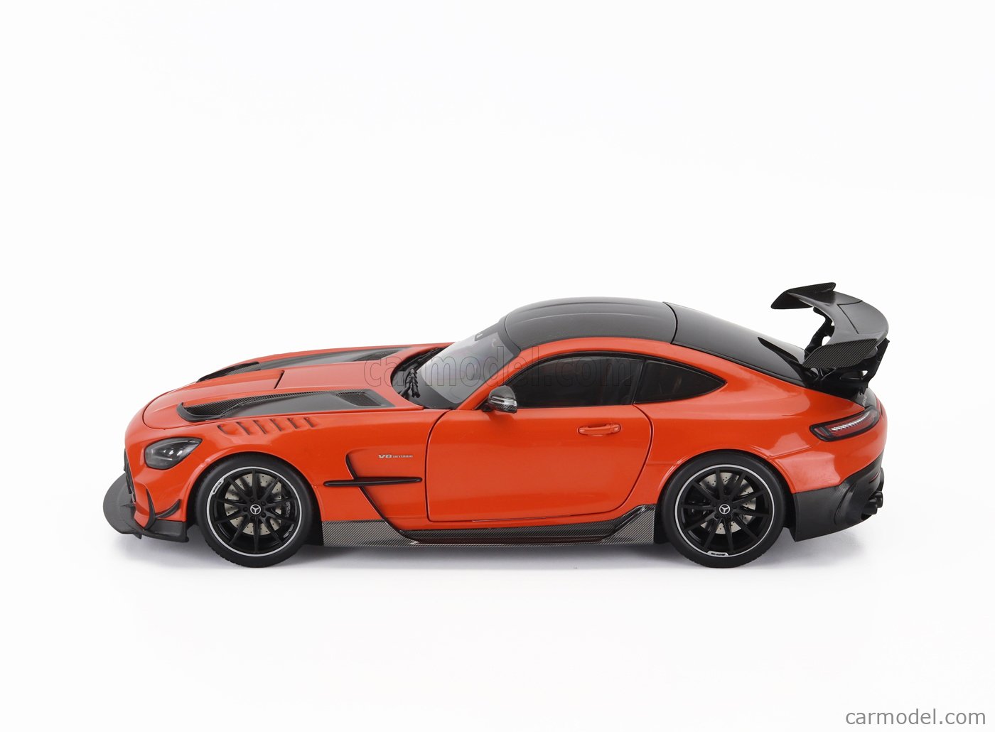 Coche miniatura Mercedes AMG GT Tarmac Works Black Series grün/schwarz