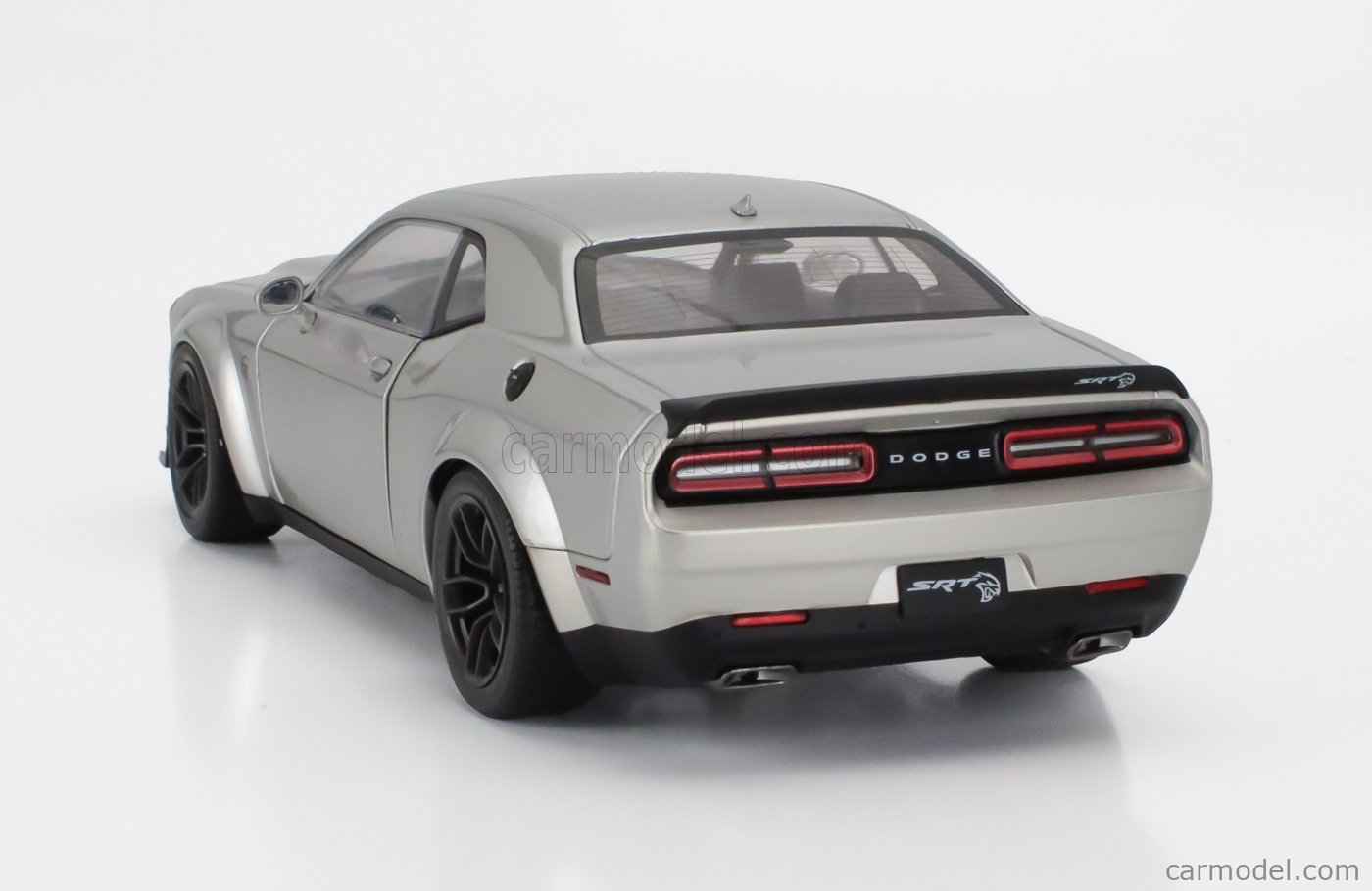 302-013 ソリド 1/18 ダッジ チャレンジャー SRT HELLCAT