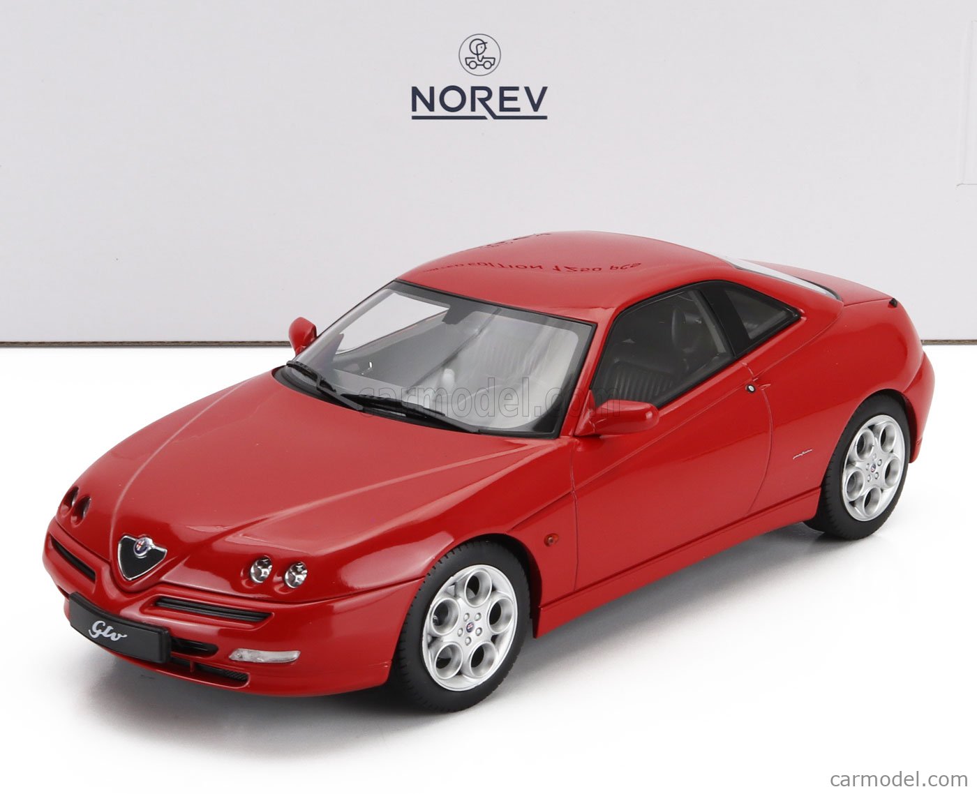 NOREV 187840 Scala 1/18 ALFA ROMEO GTV 1999 RED