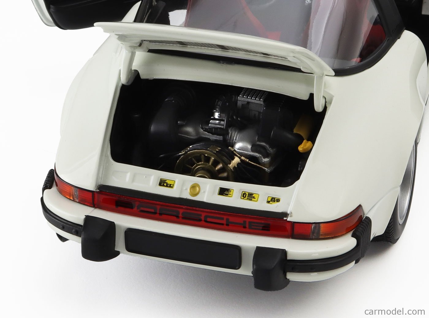 Minichamps 1/18 Porsche 911 Carrera 3.2 Targa 1983 – Blanche (Modèle Neuf, Prévente)