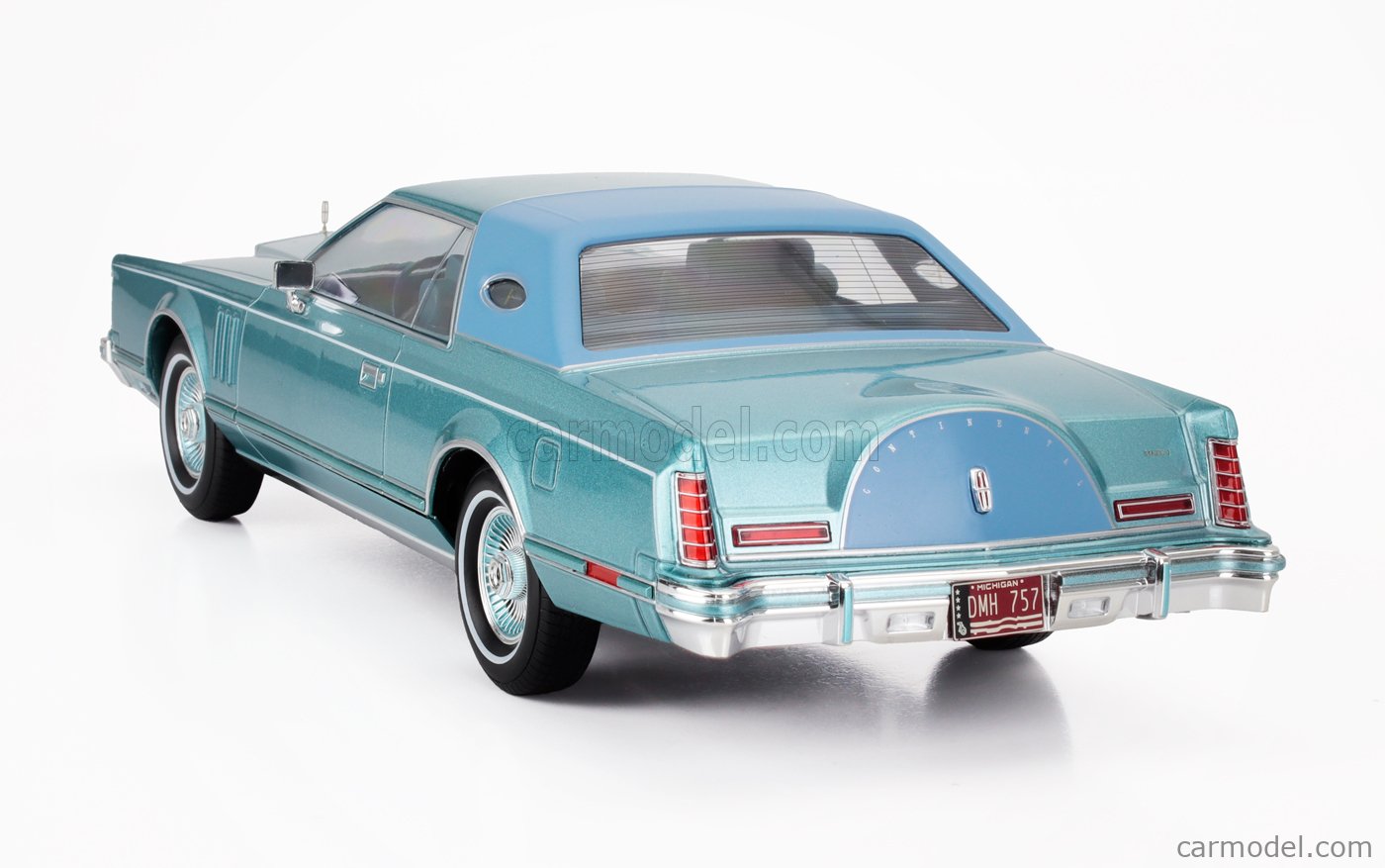 MCG MCG18369 Scale 1/18 | LINCOLN CONTINENTAL MARK V 1978