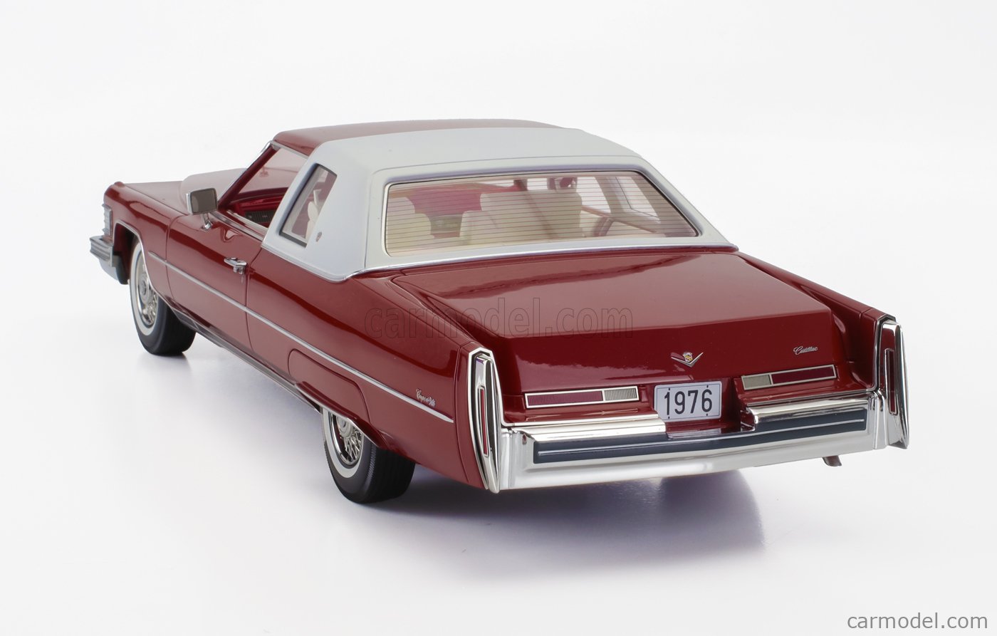 Cadillac Coupe De Ville 1976 grey/white 1:18 Stamp Models