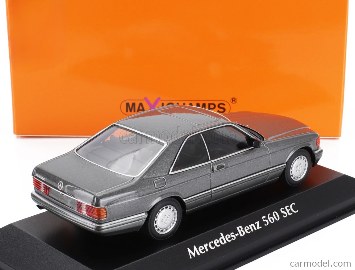 Minichamps 1:43 Mercedes-Benz 560 SEC (C126) année de construction 1980 rouge foncé métallique