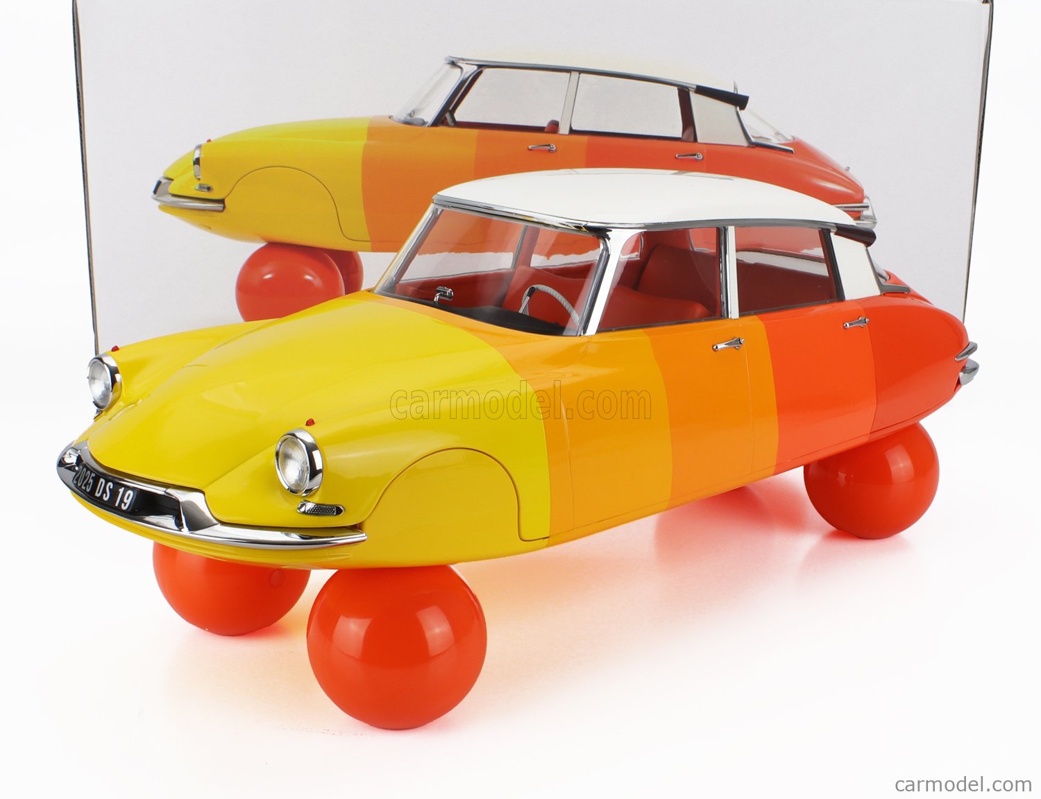 ミニカー ノレブ シトロエンDS19 バルーン 1959  1/12 ミニカー ノレブ 巨大 1/12 1956 シトロエン DS19 水色/白 1956