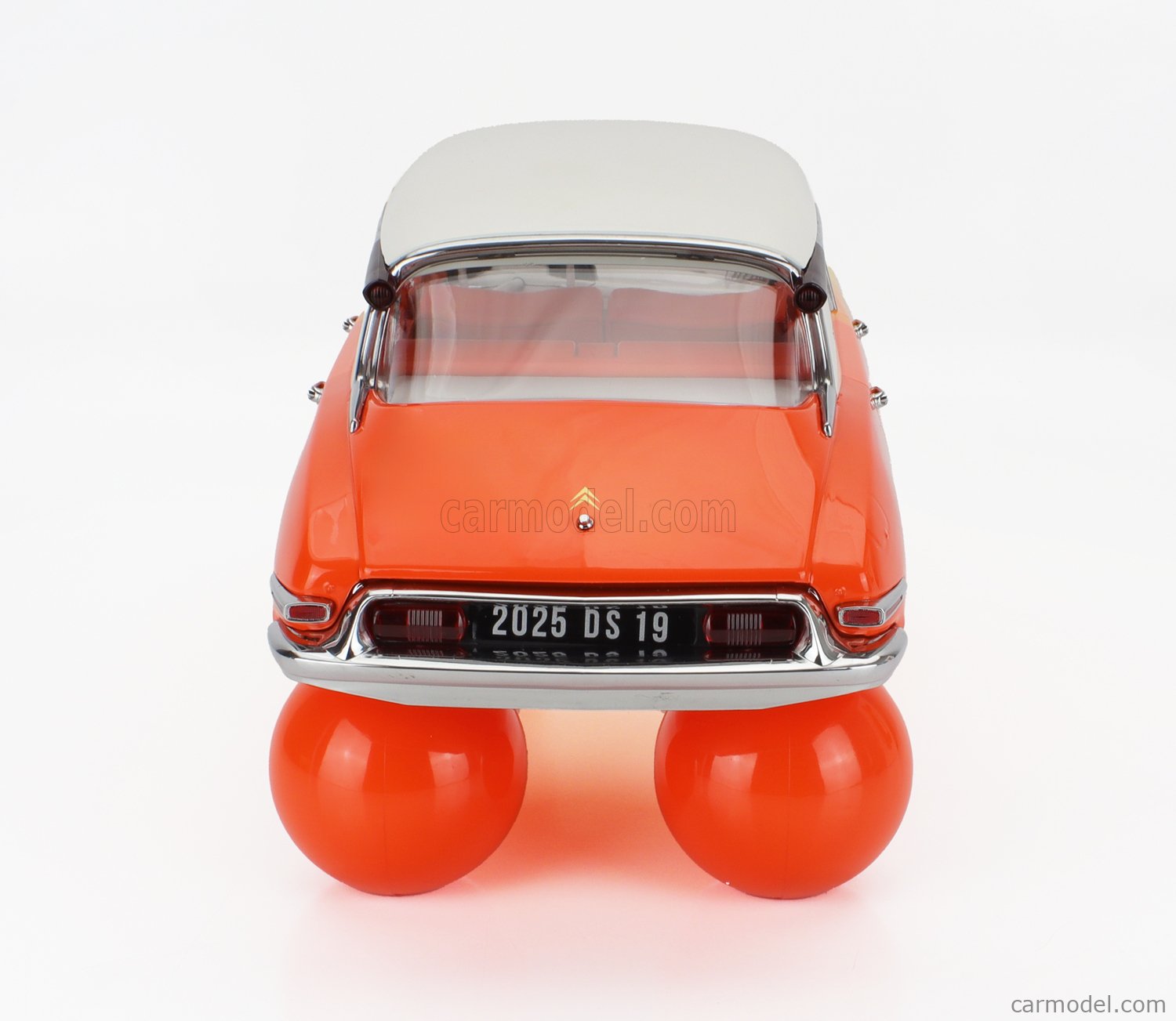 NOREV 121581 Scale 1/12 | CITROEN DS19 SUR BOULES 1959 VARIOUS