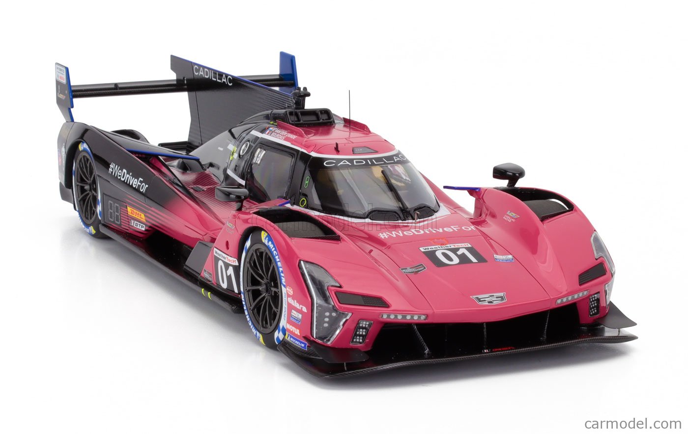 TRUESCALE TS0611 Scale 1/18 | CADILLAC V-SERIES-R LMC55R 5.5