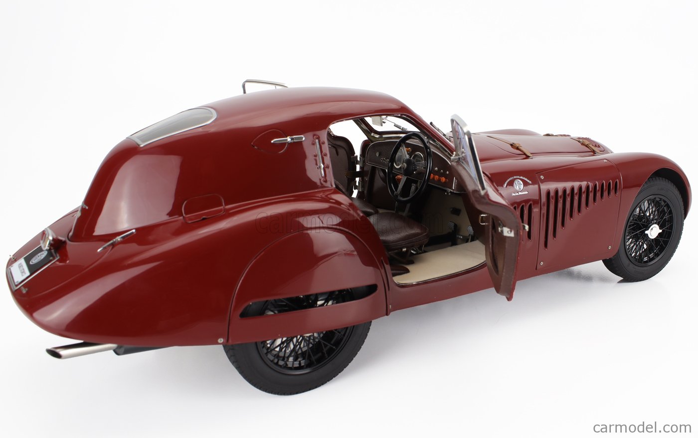 CMC 1/18 Alfa Romeo 8C 2900B Speciale Touring Coupe 1938