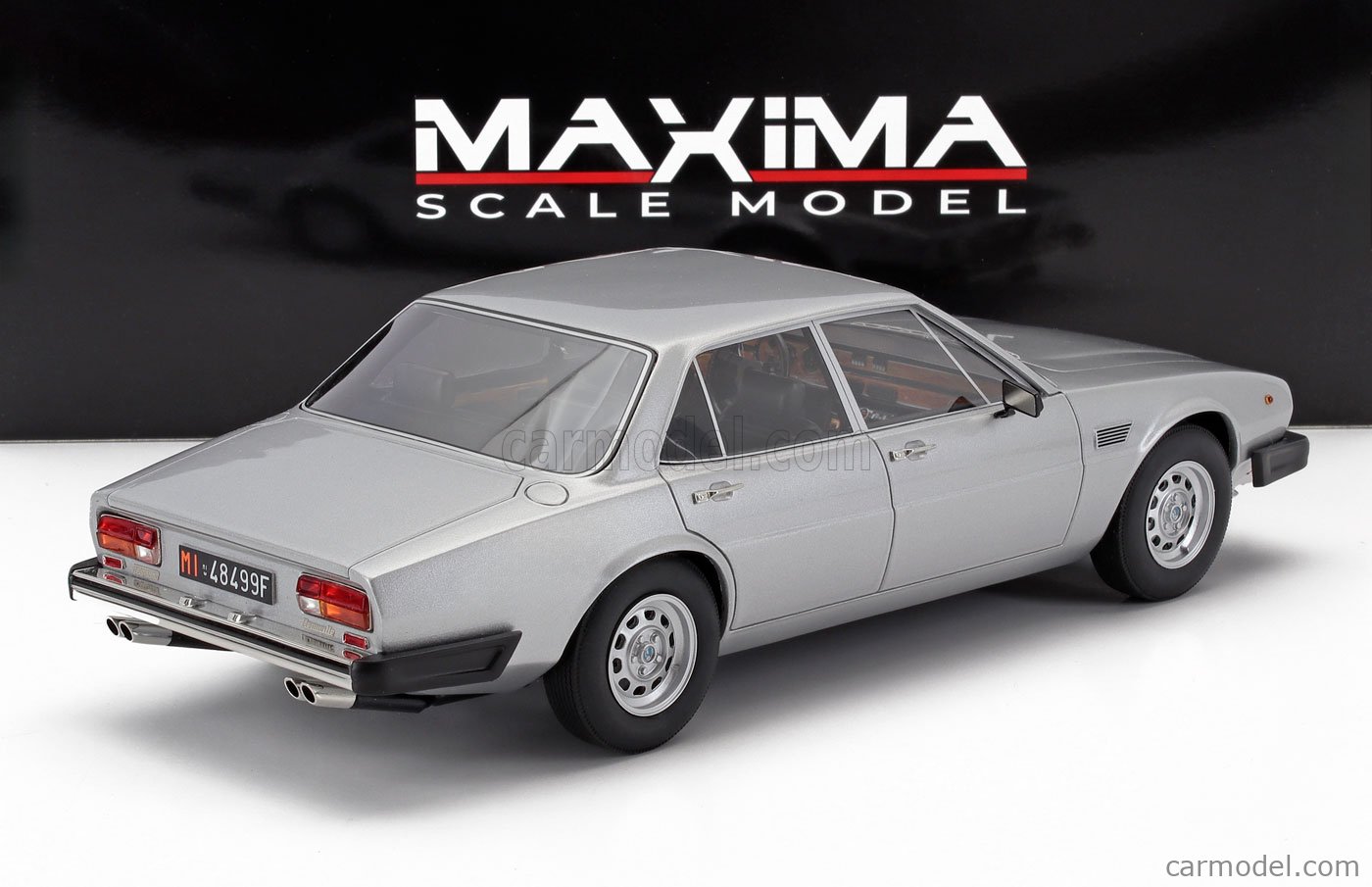 MAXIMA MAX003011 Scala 1/18 | DE TOMASO DEAUVILLE 1978 SILVER
