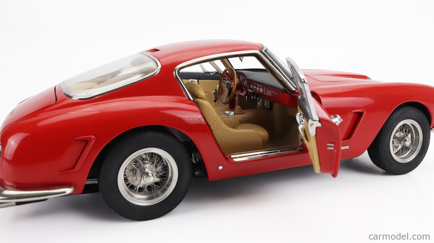 CMC M046 Scale 1/18 | FERRARI 250 GT SWB BERLINETTA COUPE