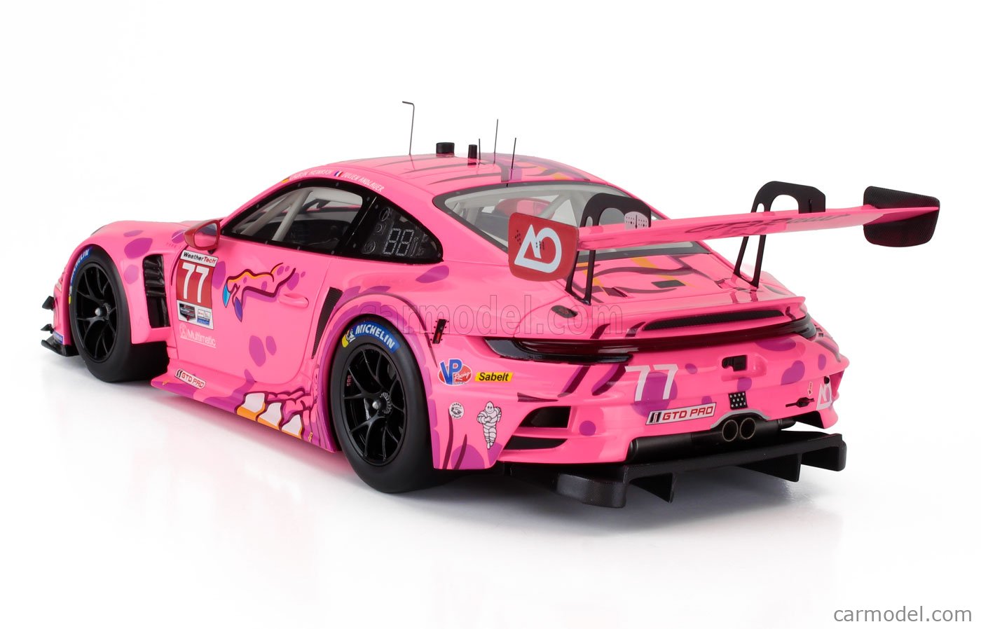 TRUESCALE TS0617 Scale 1/18 | PORSCHE 911 992 GT3 R TEAM AO RACING