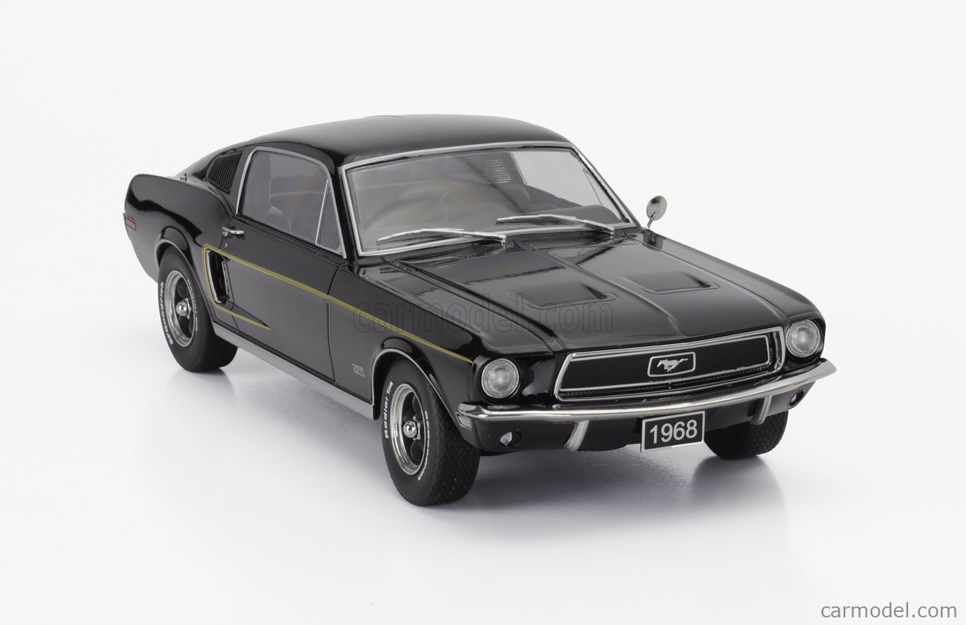 Ford Mustang GT 1/18 スケール 黒 1/18 AUTHENTIC COLLECTABLE Ford Mustang GT Fastback SHADOW