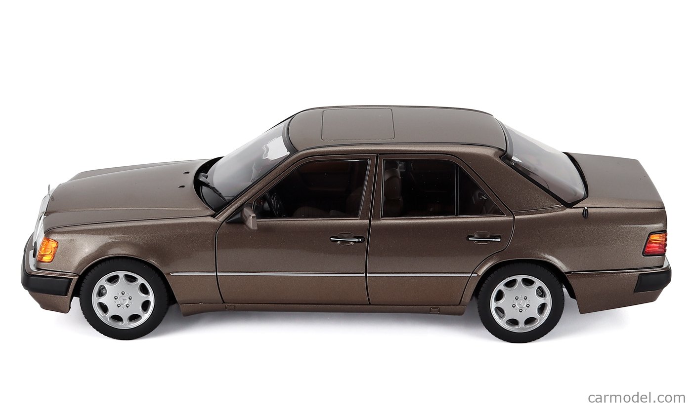 ヨ*シ様 Norev Mercedes-Benz E klasse coupe Norev 1:18 Mercedes-Benz E-Class Coupe 2009 Blue metallic