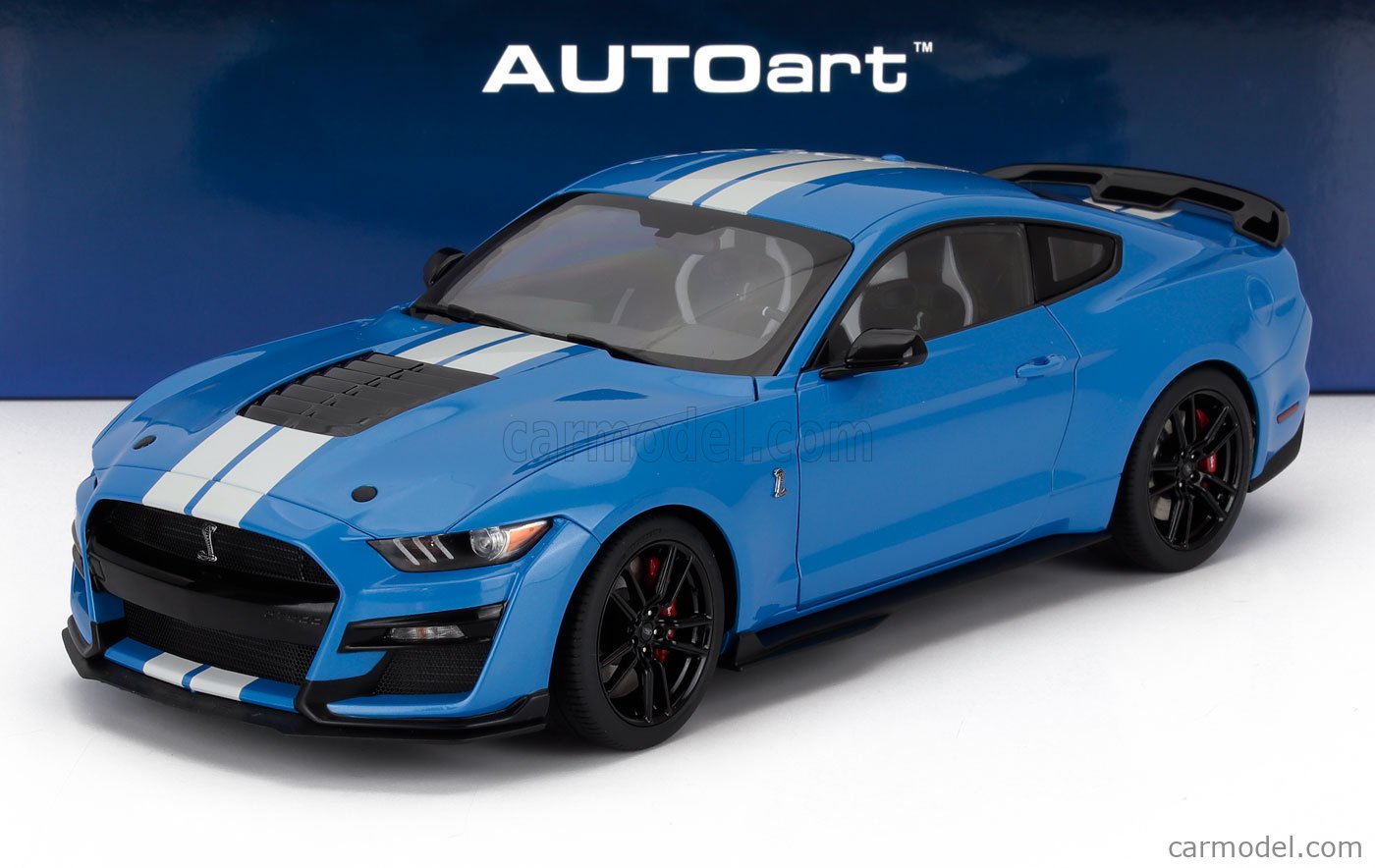 AUTOart - フォード　シェルビー　ムスタング　1/18 　オートアート AUTOart - フォード シェルビー ムスタング 1/18 オートアートの