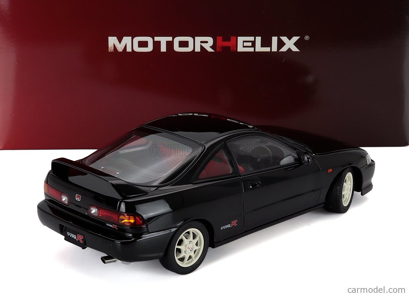MOTORHELIX M85203 Scale 1/18 | HONDA INTEGRA TYPE-R (DC2) 1997 BLACK