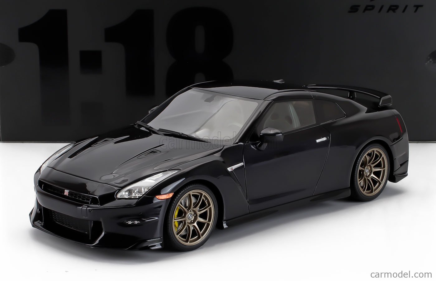 GT-SPIRIT GT932 Scale 1/18 | NISSAN GT-R T-SPEC TAKUMI EDITION