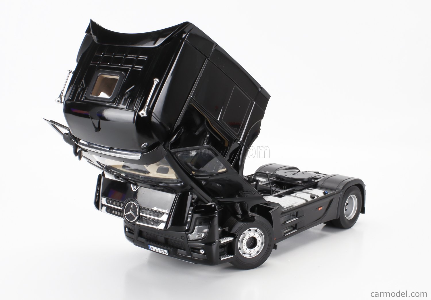 NZG 1094/51 Scale 1/18 | MERCEDES BENZ ACTROS L 1863 GIGASPACE 4x2