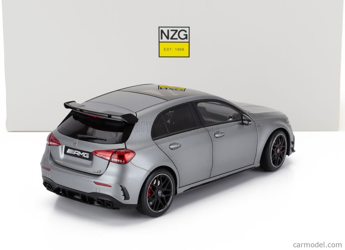 【ベンツA45】デジコン NZG 1069/52 Scale 1/18 | MERCEDES BENZ A-CLASS A45S 4-MATIC AMG